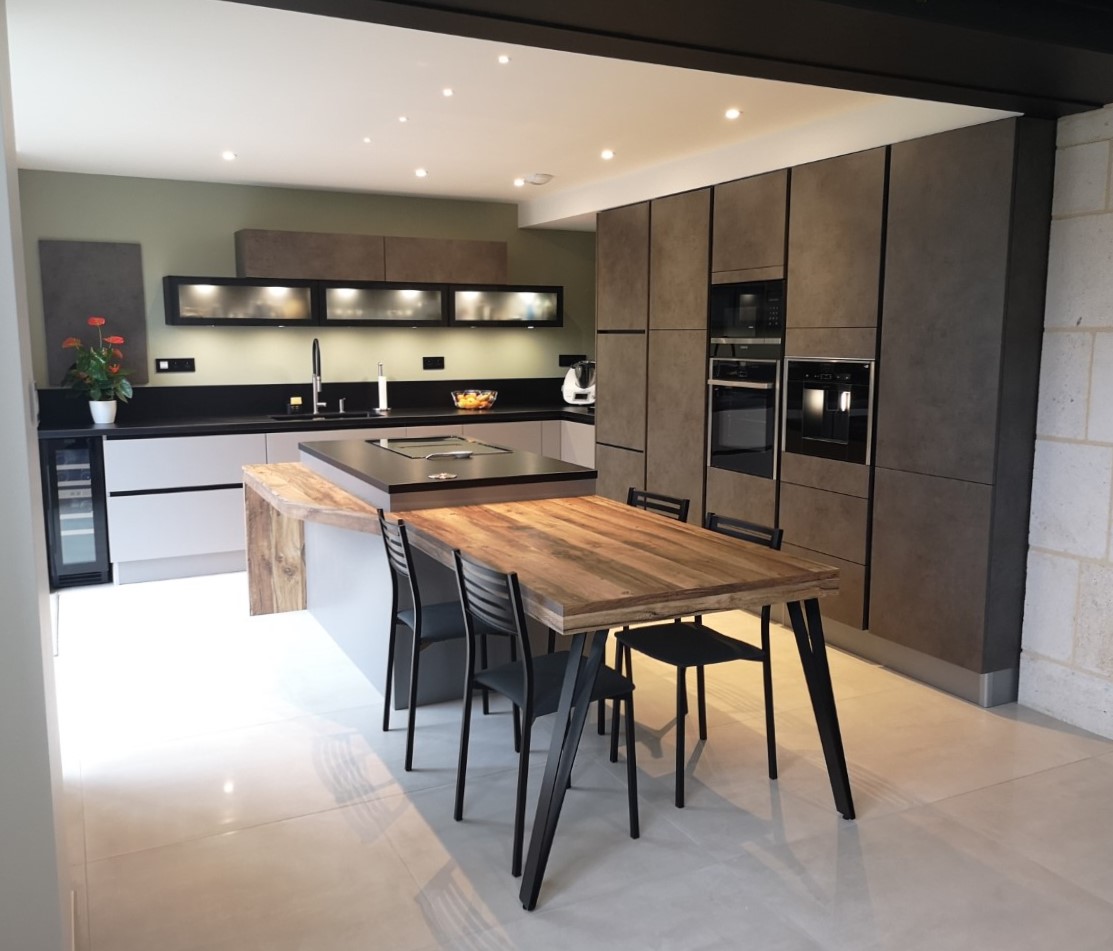 Cuisine grise et bois