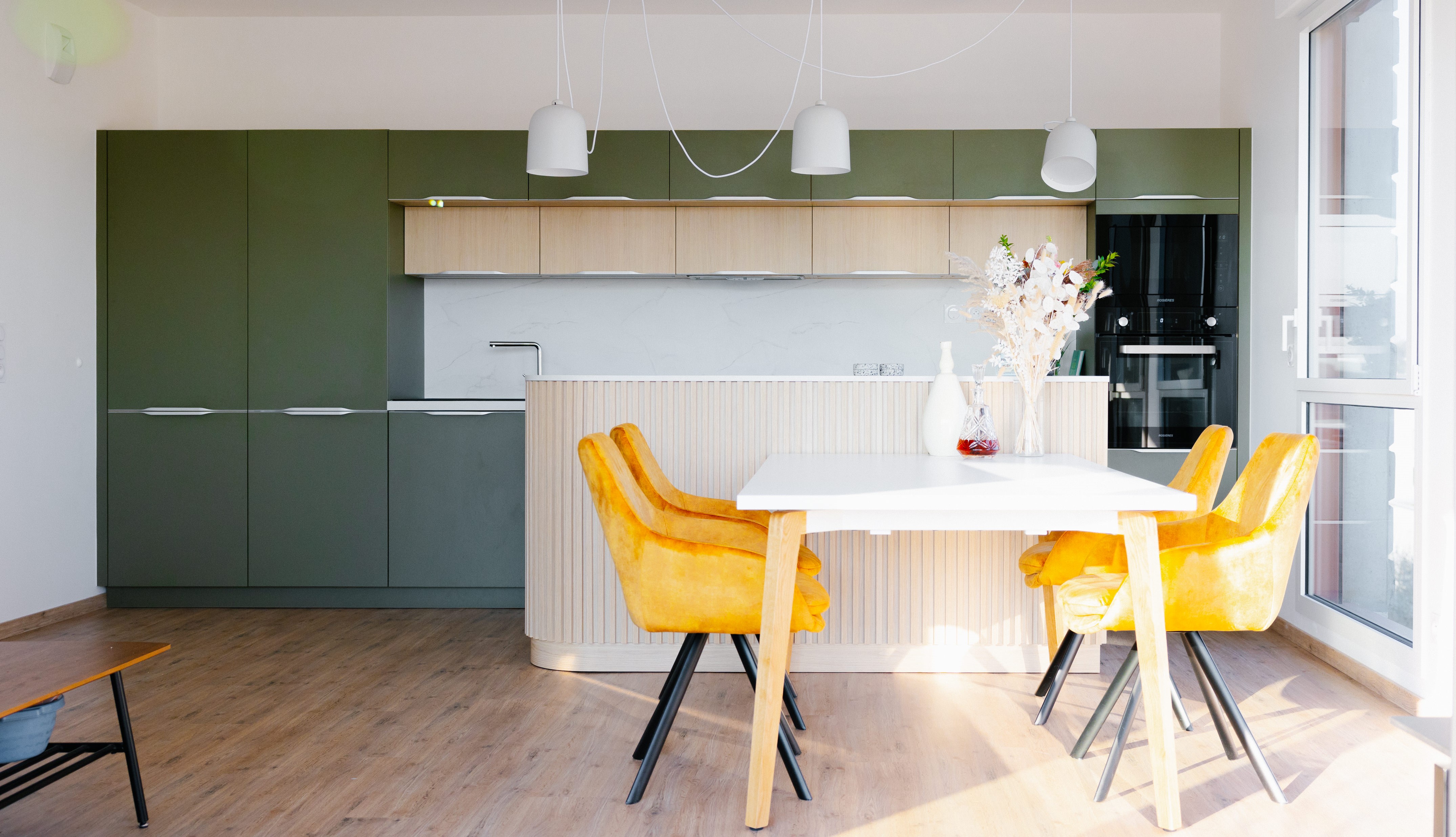 Cuisine linéaire blanche